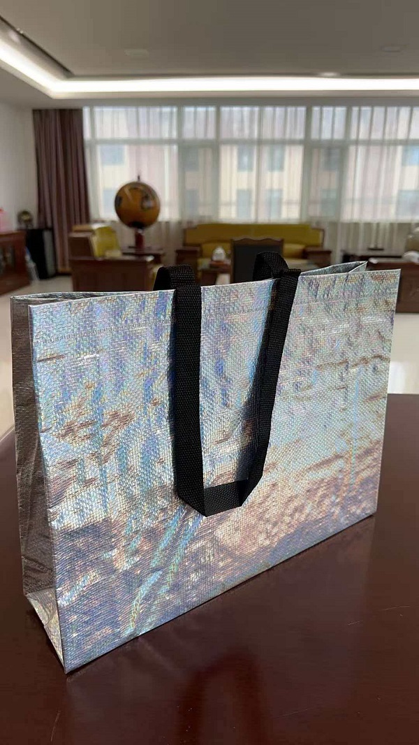 Nowa torba materiałowa tkana z folii laserowej firmy RGS PACKAGING